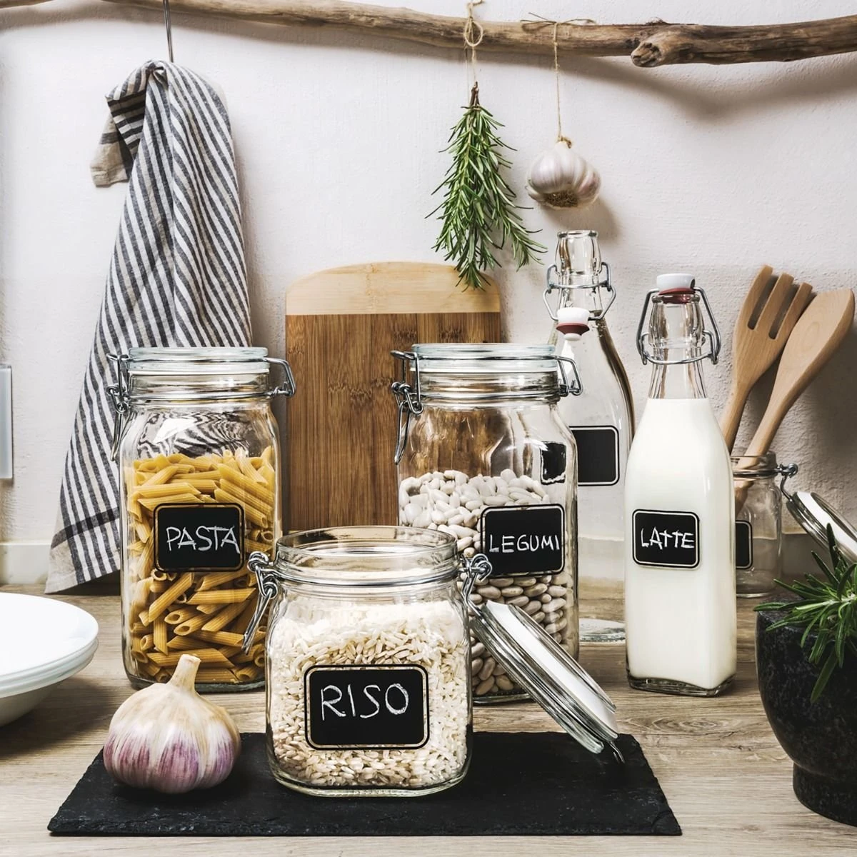 Bormioli Rocco 17oz Swing Top Bottle With Chalkboard Label 2 Bormioli Rocco 17oz Swing Top Bottle With Chalkboard Label - Image 2