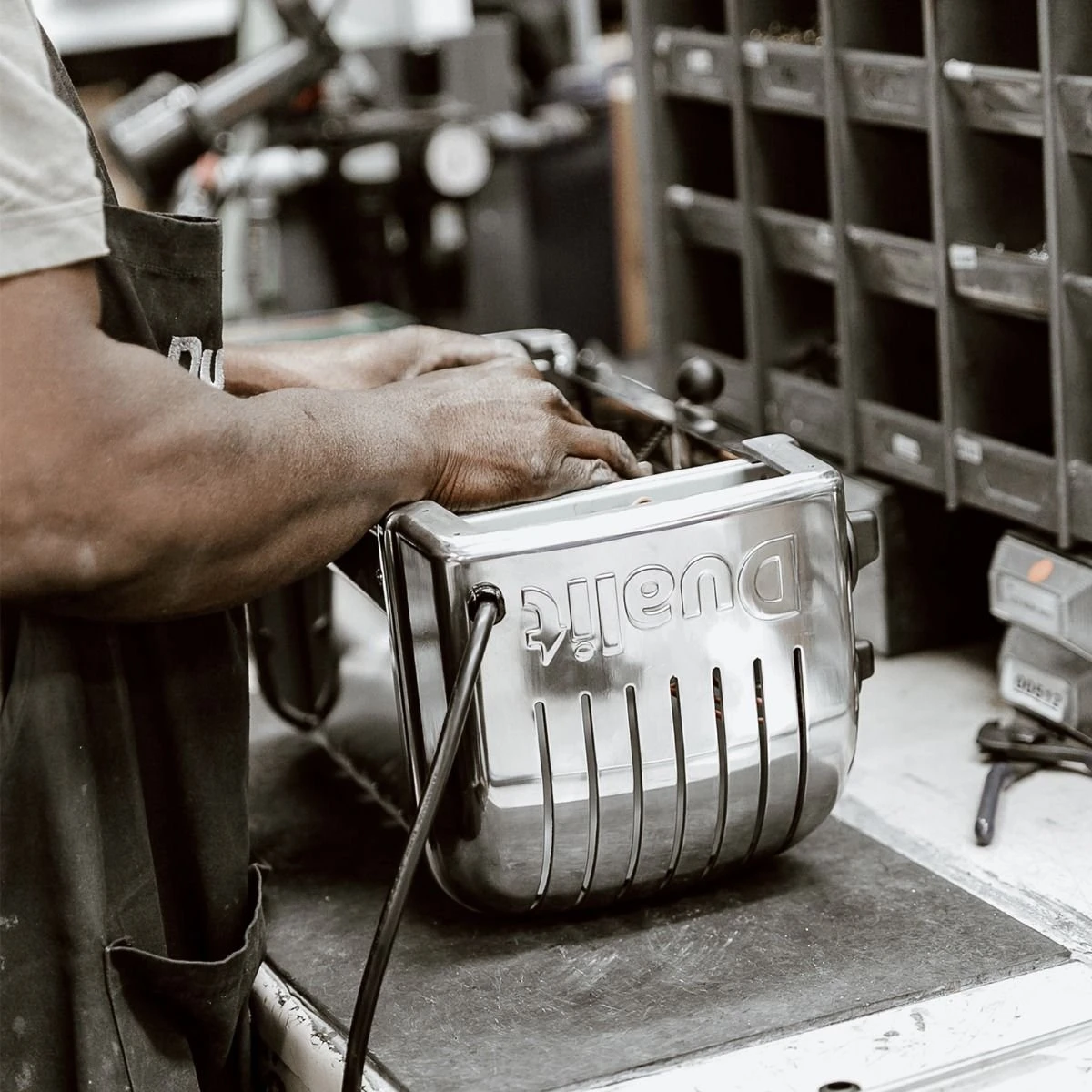 Dualit NewGen Classic 4-Slice Toaster | Chrome 5 Dualit NewGen Classic 4-Slice Toaster | Chrome - Image 5