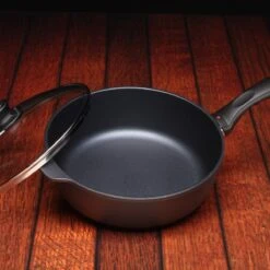 Swiss Diamond | HD Sauté Pan With Lid - 9.5" (3.2 Qt.) -Kitchen Tools Shop 6724c 1 2017 10 27 20 11 39 utc