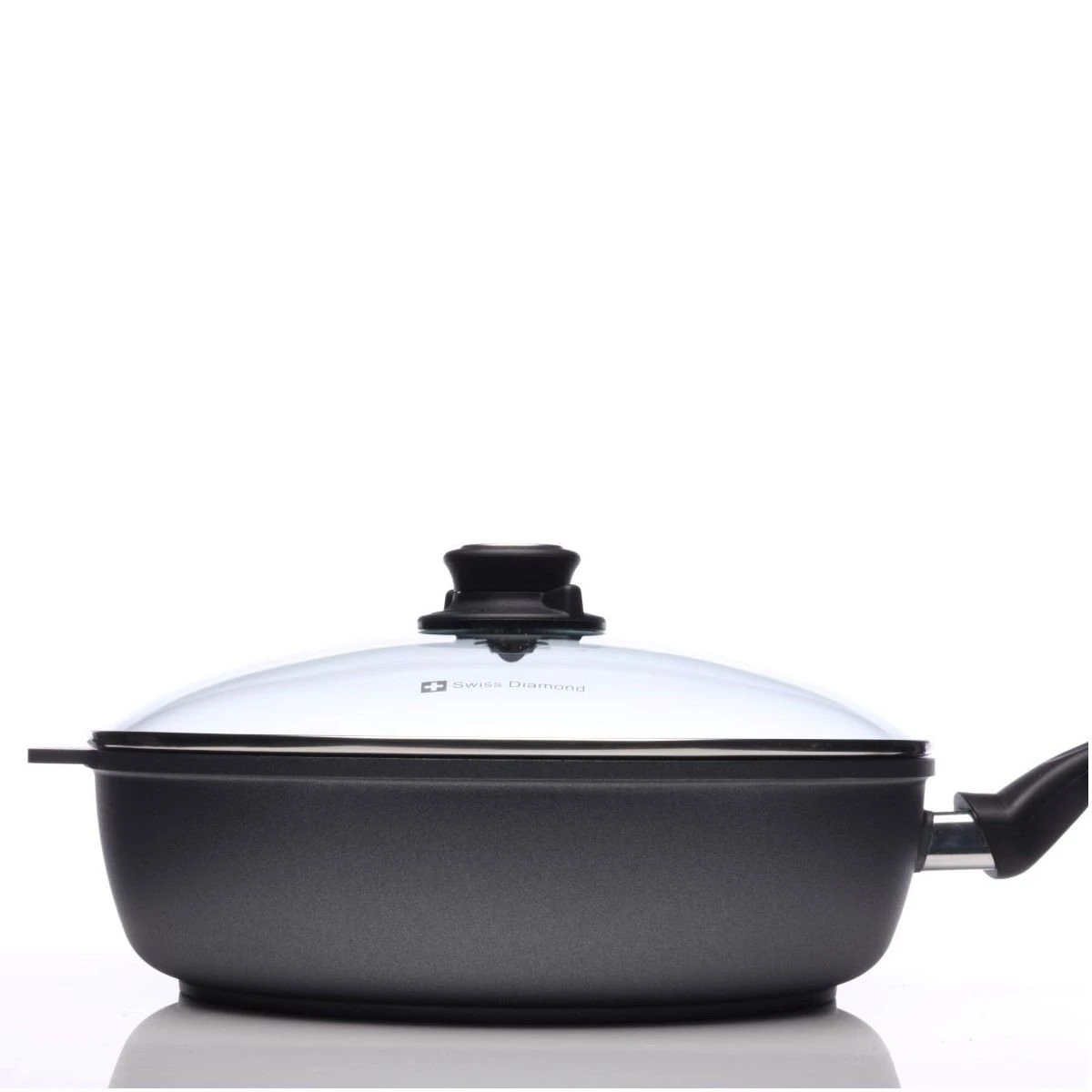 Swiss Diamond | HD Sauté Pan With Lid - 11" (4.3 Qt.) 3 Swiss Diamond | HD Sauté Pan With Lid - 11" (4.3 Qt.) - Image 3