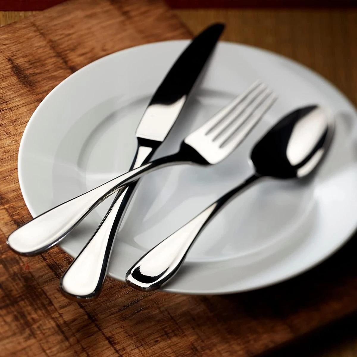 Oneida Brushed Satin 18/0 Stainless Steel 45-Piece Flatware Set | Voss 7 Oneida Brushed Satin 18/0 Stainless Steel 45-Piece Flatware Set | Voss - Image 7