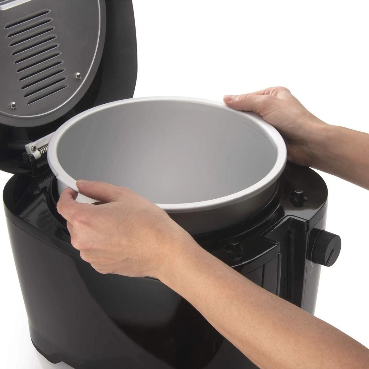Presto® CoolDaddy® Cool-Touch Deep Fryer With Removable Bucket | 2 Qt. - Black 6 Presto® CoolDaddy® Cool-Touch Deep Fryer With Removable Bucket | 2 Qt. - Black - Image 6