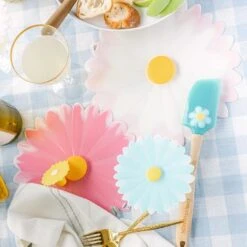 Charles Viancin Silicone Drink Covers | Daisy (Set Of 2 - Aqua & White) 5 Charles Viancin Silicone Drink Covers | Daisy (Set Of 2 - Aqua & White) -Kitchen Tools Shop daisy covers life 2