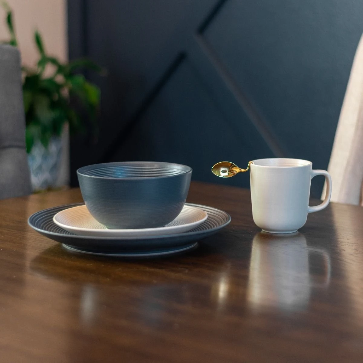 Everything Kitchens Modern Colorful Neutrals - Rippled 16-Piece Dinnerware Set - Matte | Charcoal & Beige 3 Everything Kitchens Modern Colorful Neutrals - Rippled 16-Piece Dinnerware Set - Matte | Charcoal & Beige - Image 3