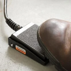 LEM Big Bite Meat Grinder #12 + Foot Switch 8 LEM Big Bite Meat Grinder #12 + Foot Switch -Kitchen Tools Shop ekb lem12fs lifestyle