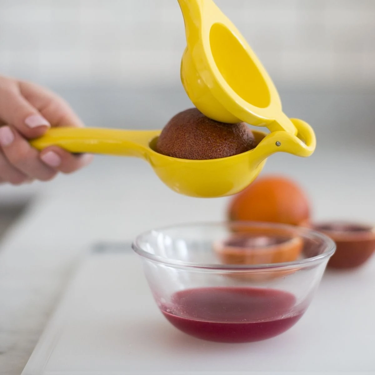 OXO Citrus Squeezer - Yellow 2 OXO Citrus Squeezer - Yellow - Image 2