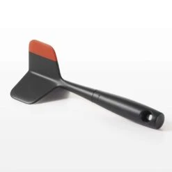 OXO Ground Meat Chopper & Turner -Kitchen Tools Shop ground meat chopper turner side view
