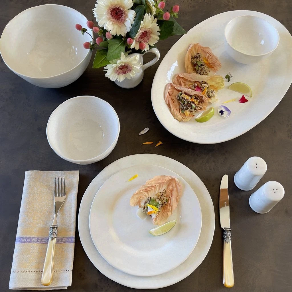 Carmel Ceramica Cozina Salt & Pepper Set | White 4 Carmel Ceramica Cozina Salt & Pepper Set | White - Image 4