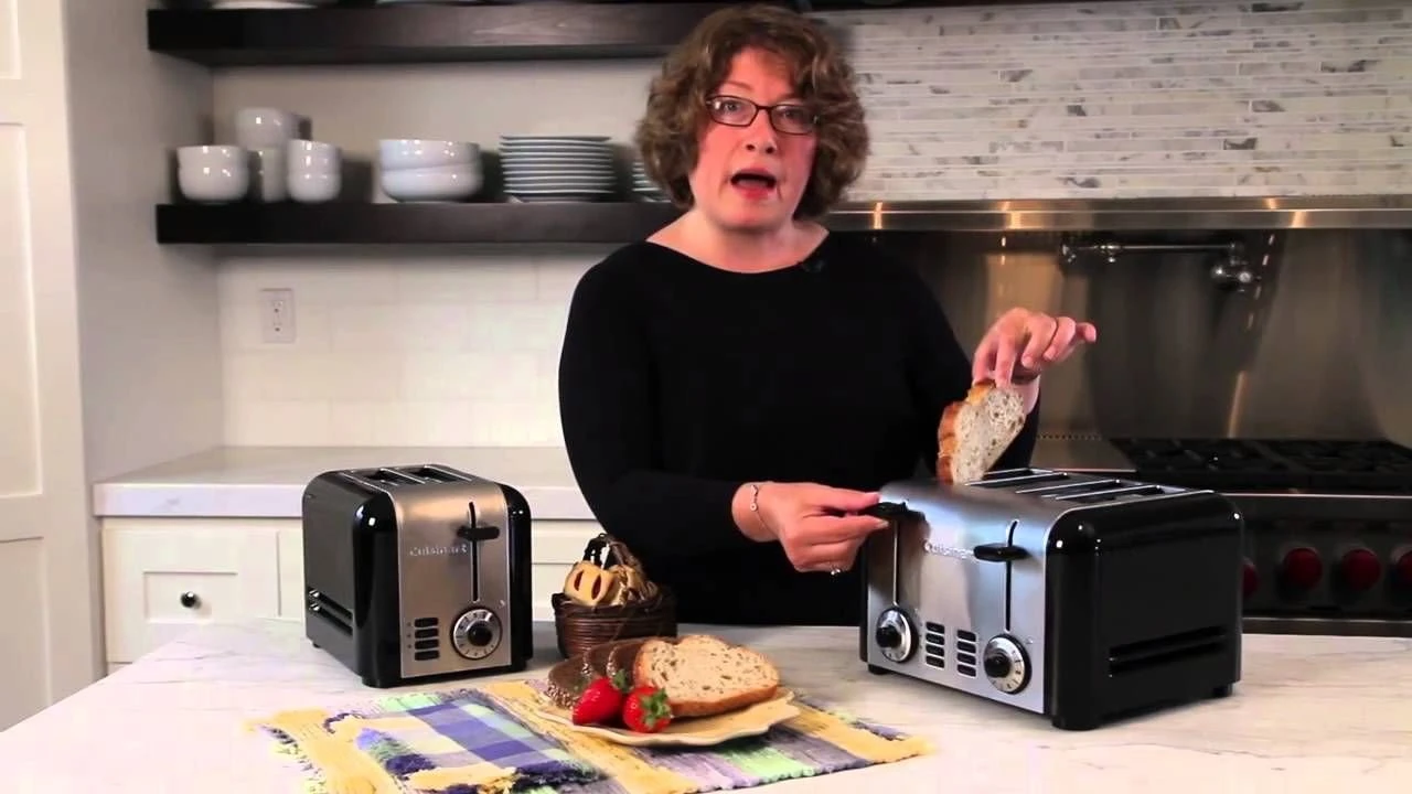 Cuisinart 4-Slice Compact Toaster | Stainless Steel 2 Cuisinart 4-Slice Compact Toaster | Stainless Steel - Image 2