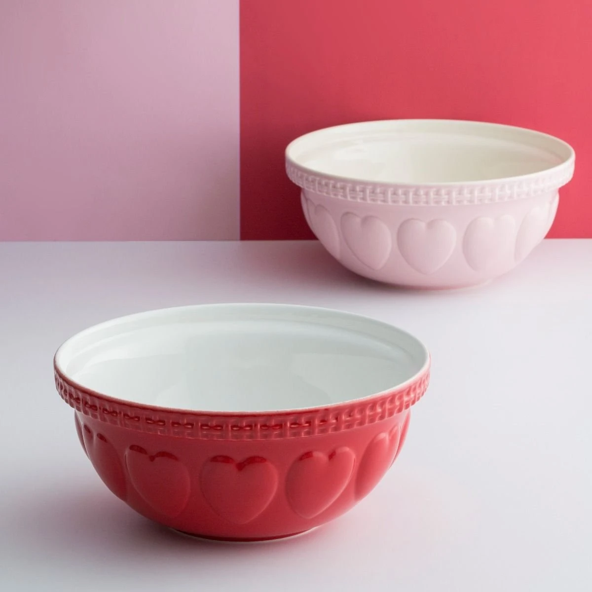 Mason Cash Hearts S12 (4.25 Qt) Mixing Bowl | Red 3 Mason Cash Hearts S12 (4.25 Qt) Mixing Bowl | Red - Image 3