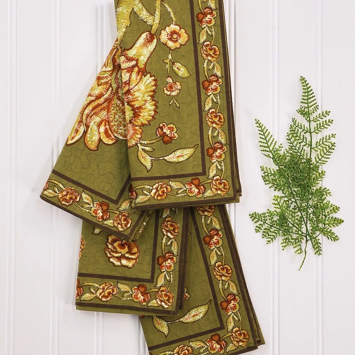 April Cornell Jacobean Garden Napkin (Set Of 4) | Olive 2 April Cornell Jacobean Garden Napkin (Set Of 4) | Olive - Image 2