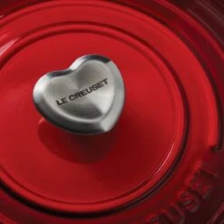 Le Creuset 3.5 Qt. Round Signature Dutch Oven With Stainless Steel Heart Knob | Cerise/Cherry Red 11 Le Creuset 3.5 Qt. Round Signature Dutch Oven With Stainless Steel Heart Knob | Cerise/Cherry Red -Kitchen Tools Shop rs13352 201020 lecreuset heartknob 0538 ret2