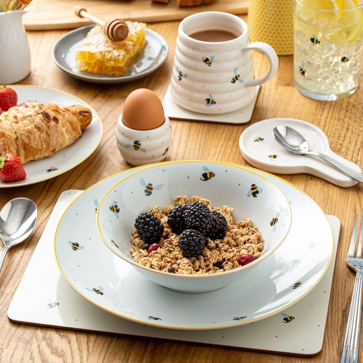 Price & Kensington Sweet Bee Collection | Spoon Rest 2 Price & Kensington Sweet Bee Collection | Spoon Rest - Image 2